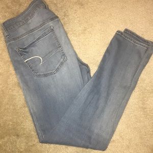 American Eagle Light Wash Jeans